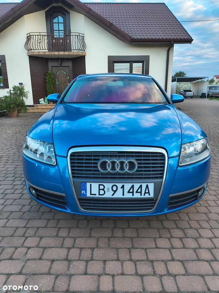 Audi A6 Limousine 2.4 - 8
