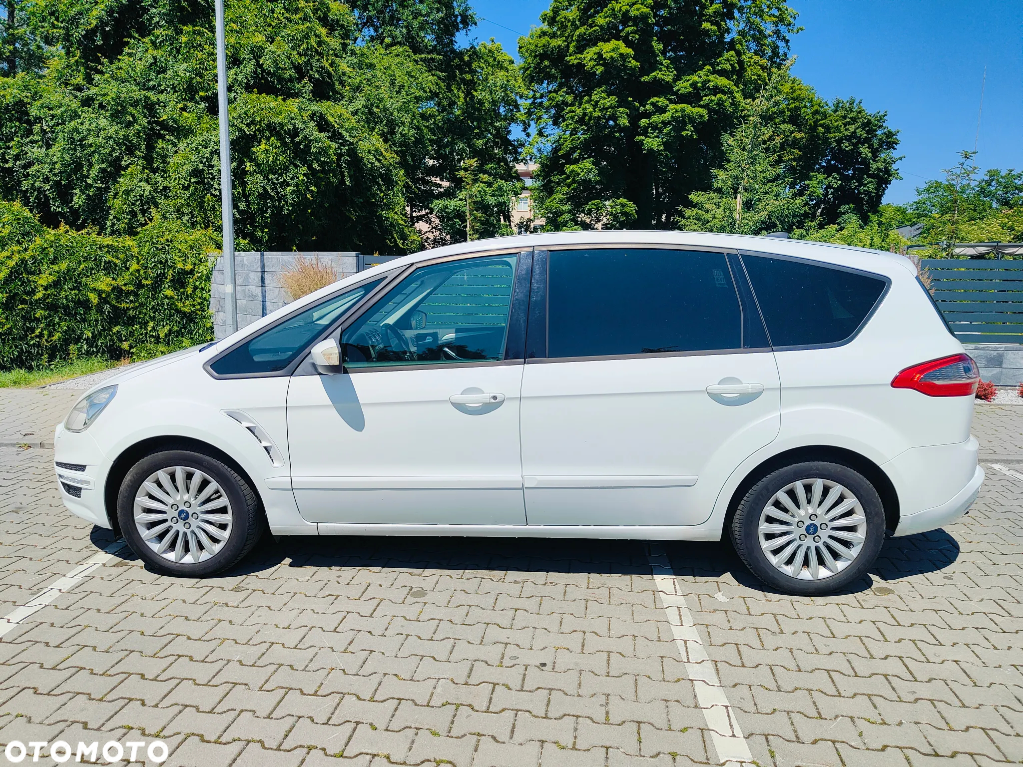 Ford S-Max - 12