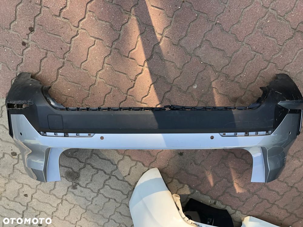 BMW X1 U11 X2 U10  zderzak tyl
