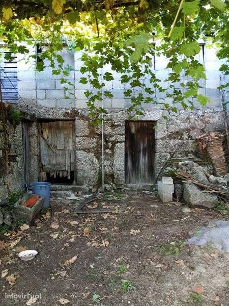 Moradia em terreno de 508m2 - Grande imagem: 2/5