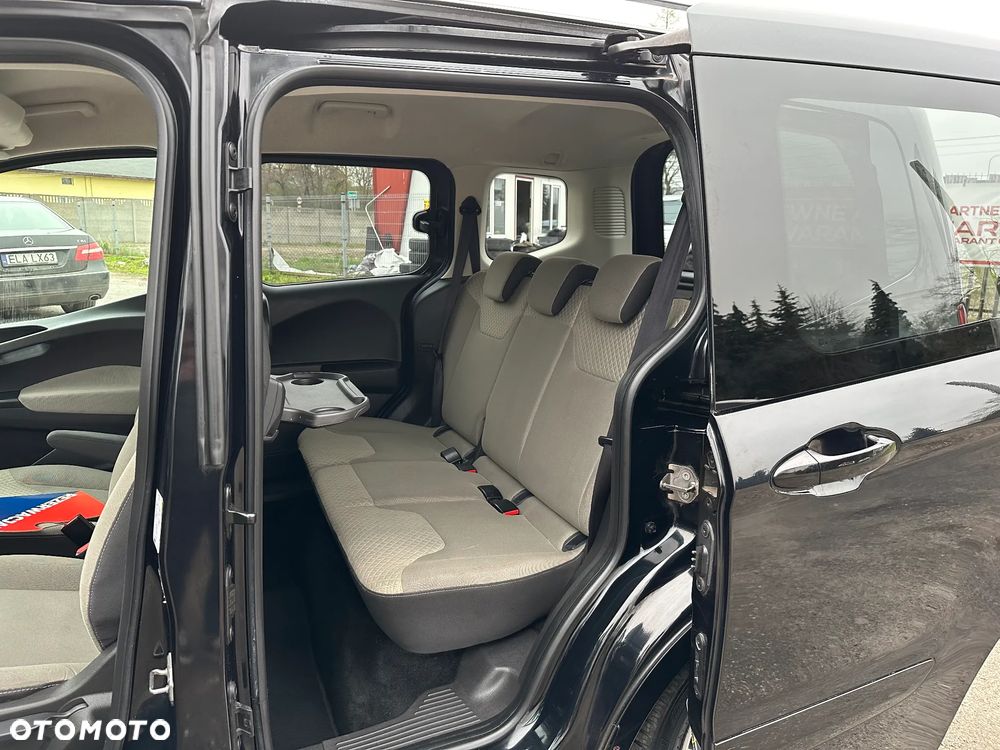 Ford Tourneo Courier 1.0 EcoBoost Titanium - 26