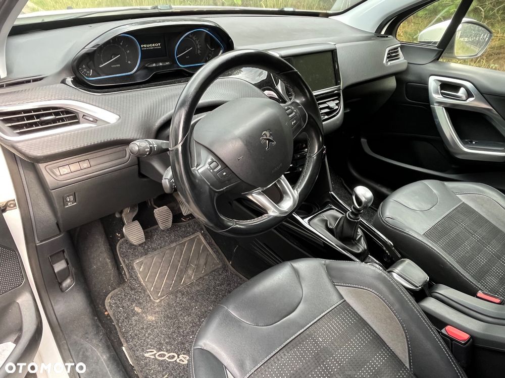 Peugeot 2008 1.6 BlueHDi Allure - 12