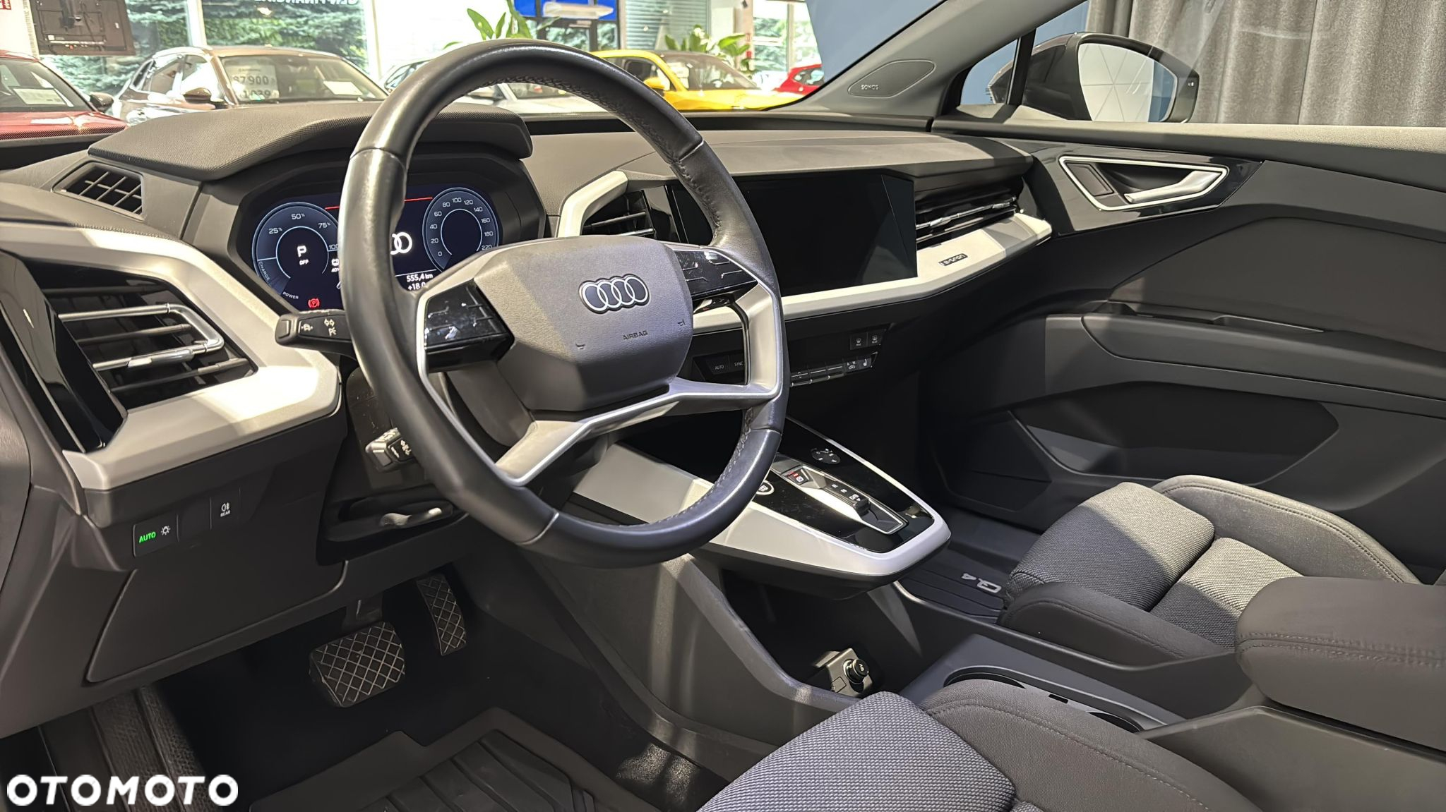 Audi Q4 e-tron - 9