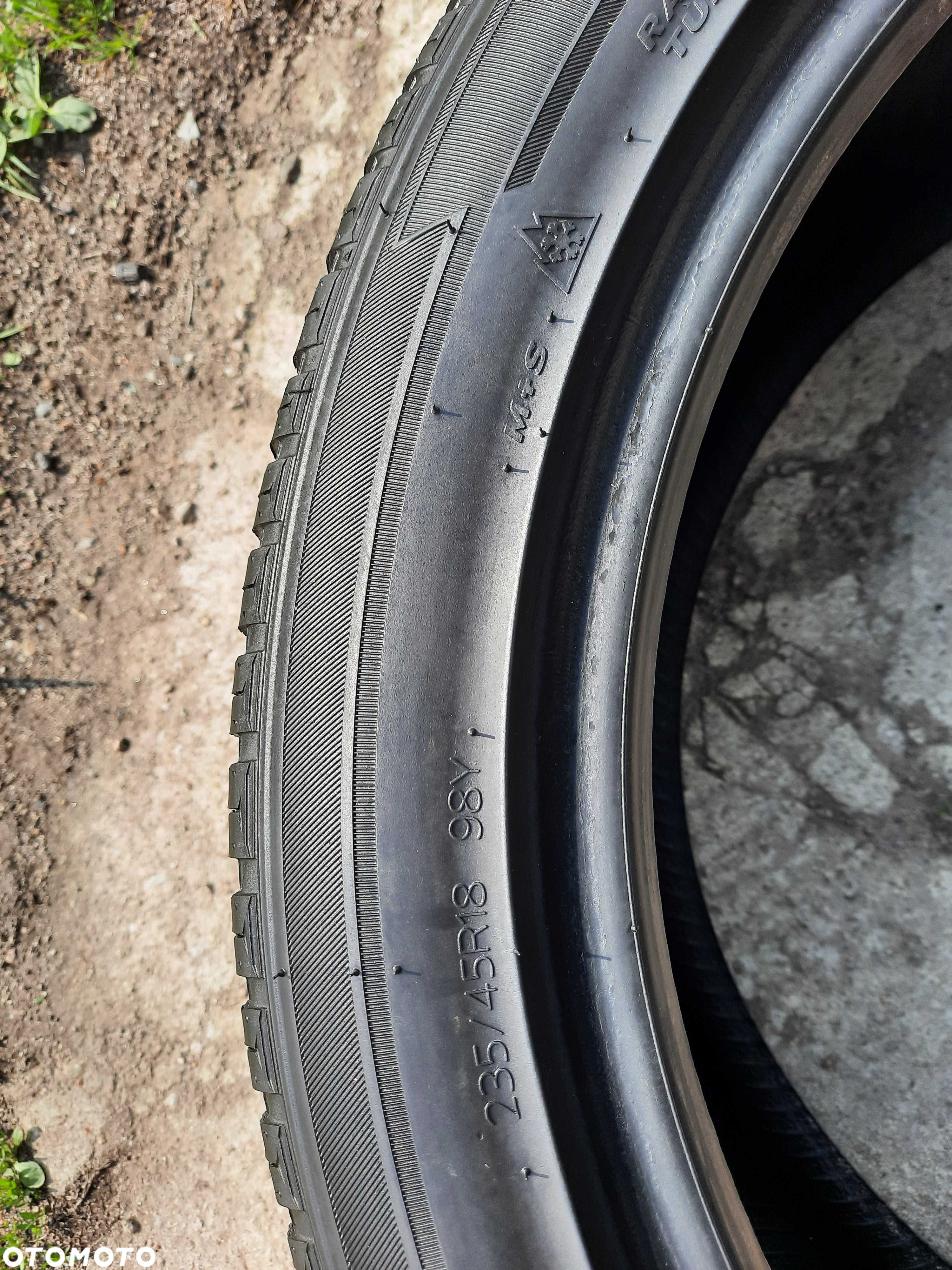 Opony wielosezonowe klasy średniej HANKOOK 235/45/18 ok. 7 mm 2023 r - 6