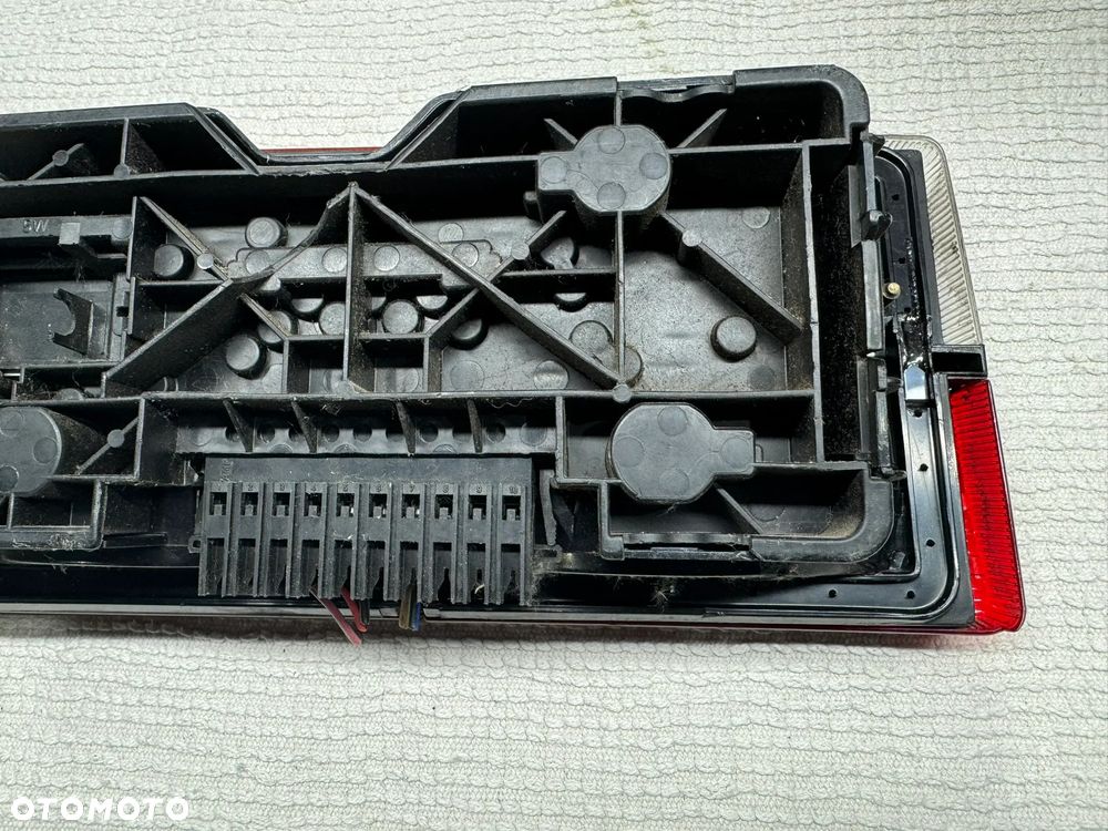 Audi B2 typ 81 lampa tył tylna prawa - 9