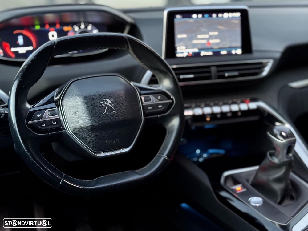 Peugeot 3008 PureTech 130 Stop & Start GPF Allure Pack - 6