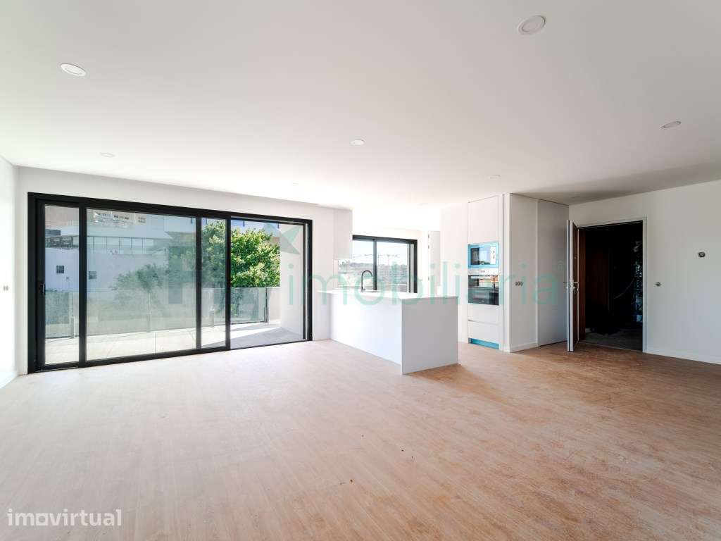 Apartamento T3 com excelente áreas em zona central de Lousada - Grande imagem: 4/60