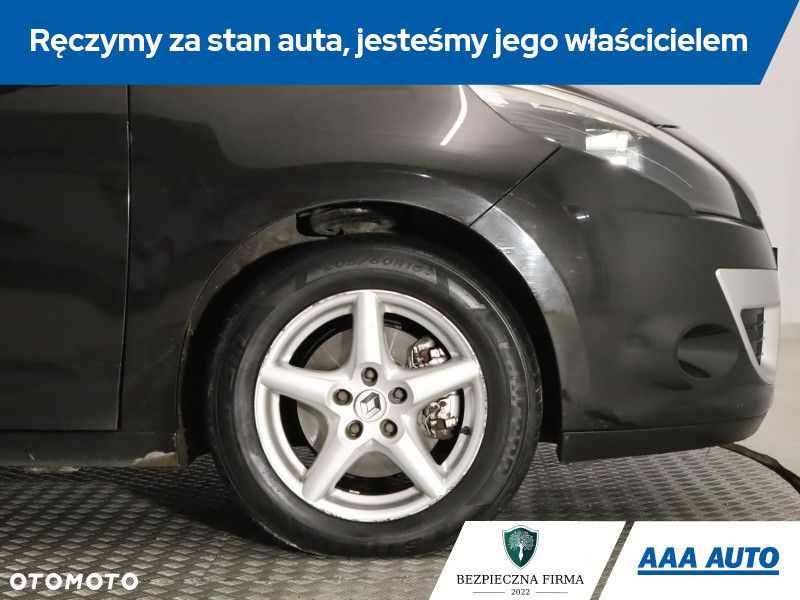 Renault Scenic - 16