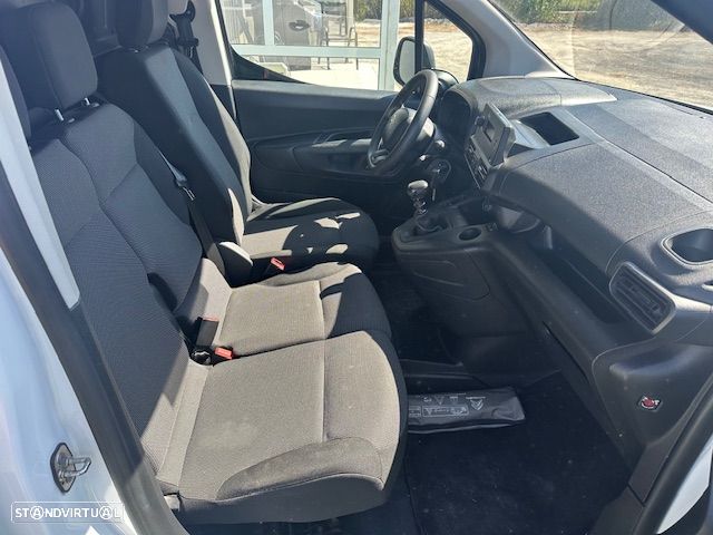 Citroën BERLINGO 3 LUGARES CX.6 VELOCIDADES - 12