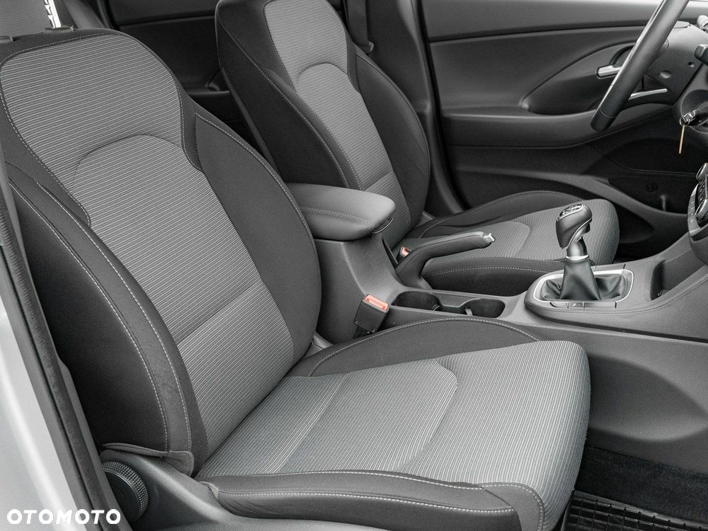 Hyundai i30 1.5 DPI Classic + - 30