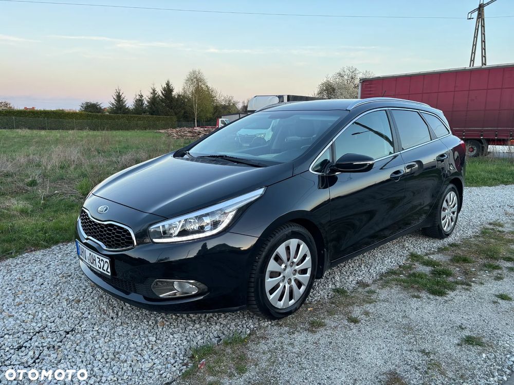 Kia Ceed 1.6 CRDi 128 Dream Team Edition - 3