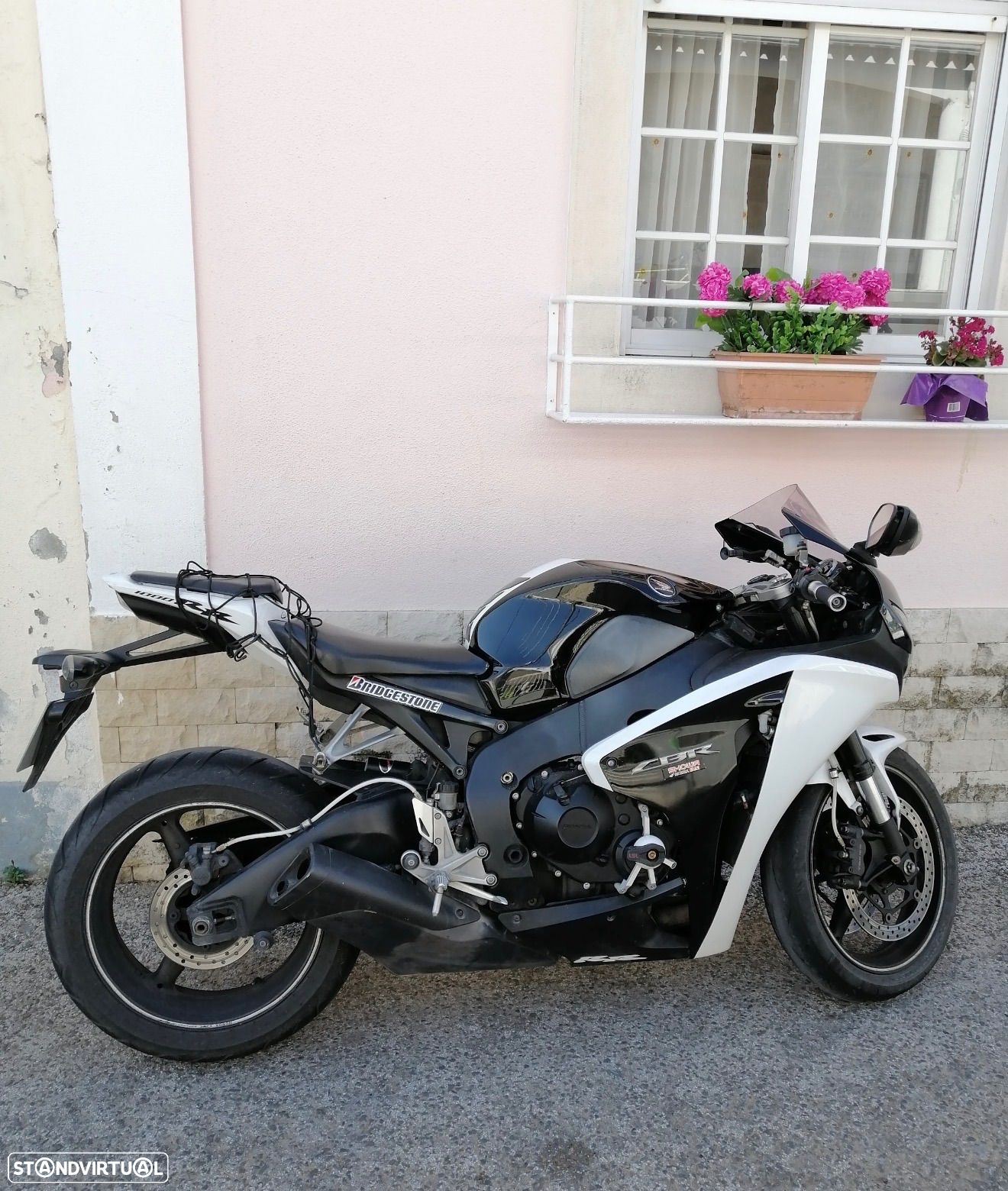 Honda CBR - 1