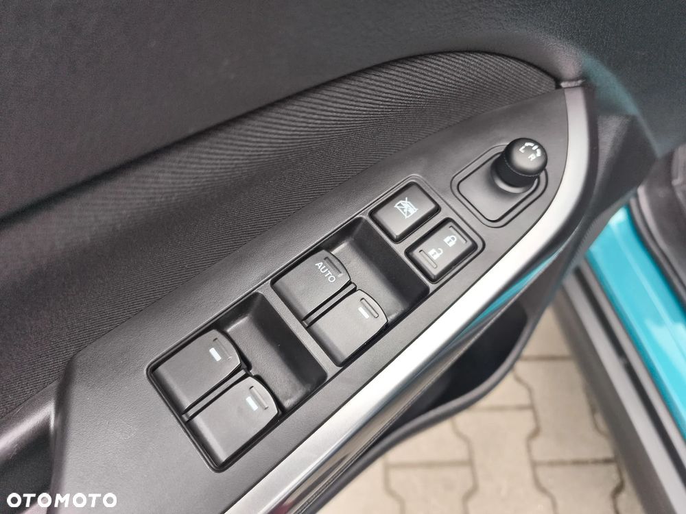 Suzuki Vitara 1.4 Boosterjet Premium 2WD - 23