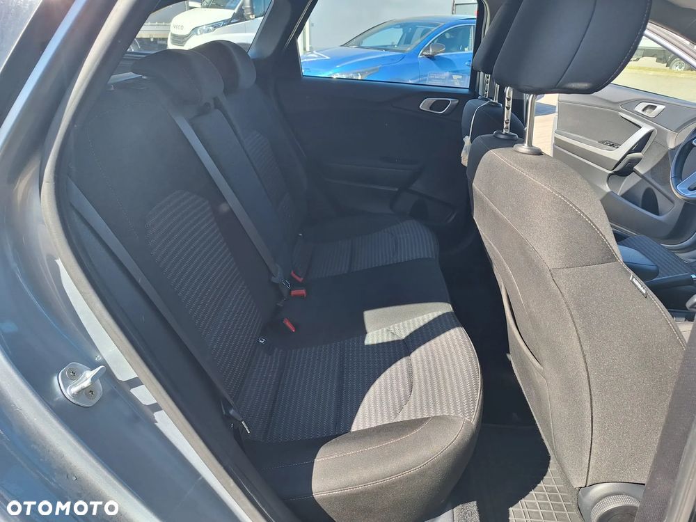 Kia Ceed 1.5 T-GDI M - 21