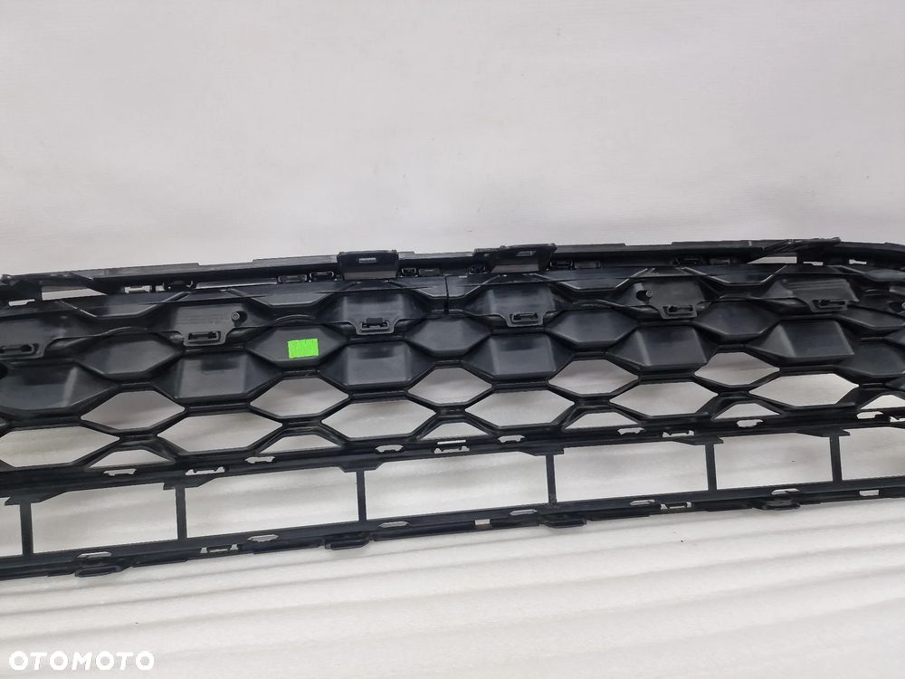 MINI F60 LIFT S COUNTRYMAN 19- KRATKA ŚRODKOWA ZDERZAKA PRZEDNIEGO PRZÓD / ATRAPA / GRILL , NR 7931641 , NR AUKCJI KR323 - 9