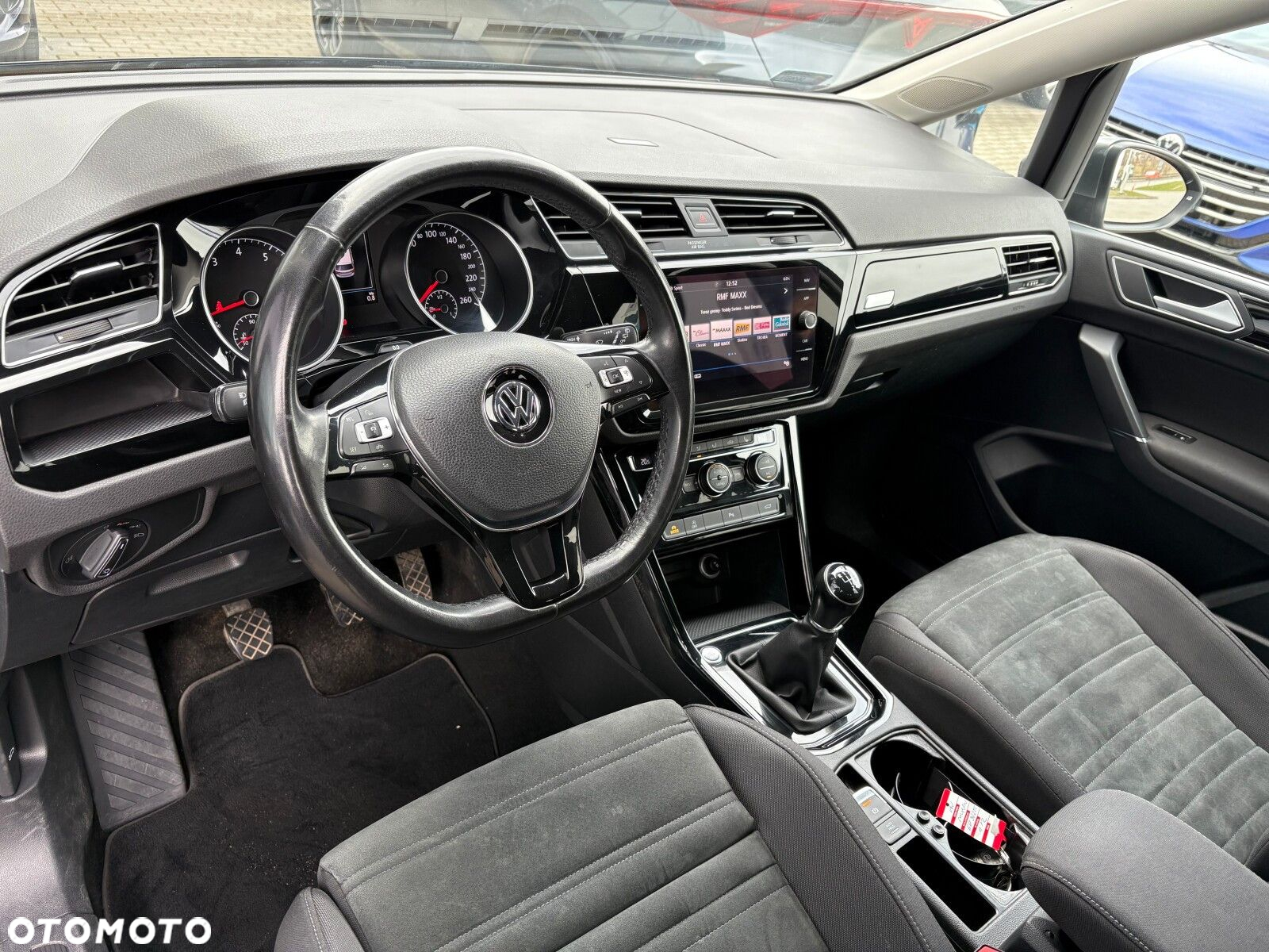 Volkswagen Touran 1.5 TSI EVO Highline - 11