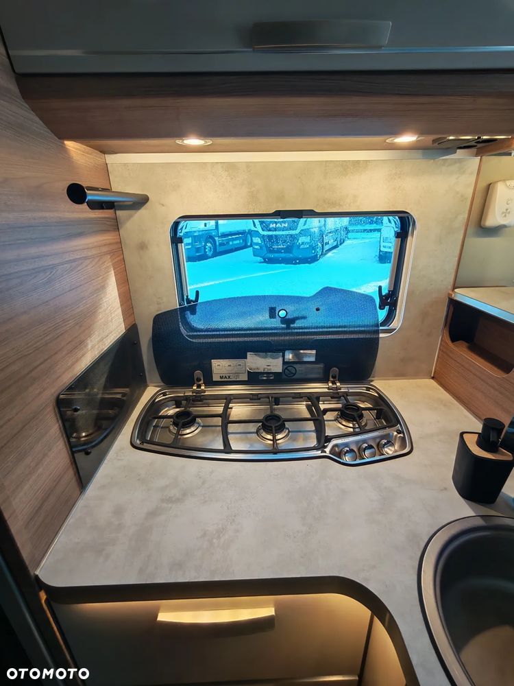 KNAUS Live i 700 MEG - 28