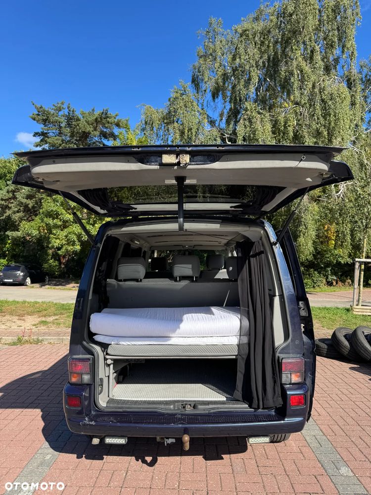 Volkswagen Multivan - 9
