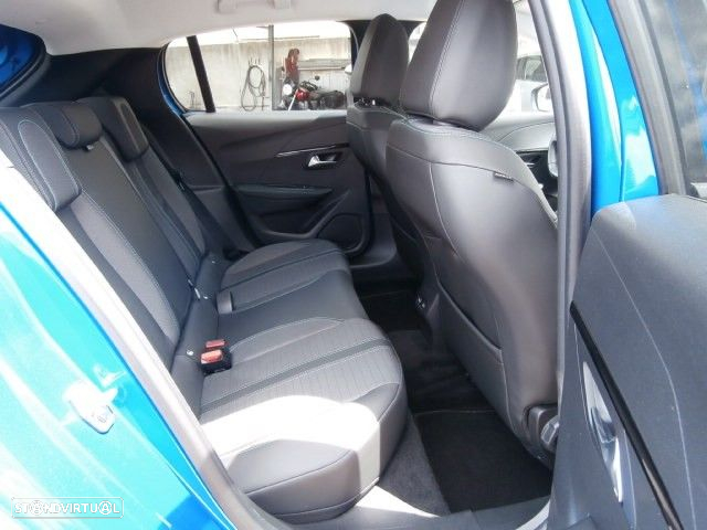 Peugeot e-208 50 kWh Allure - 33