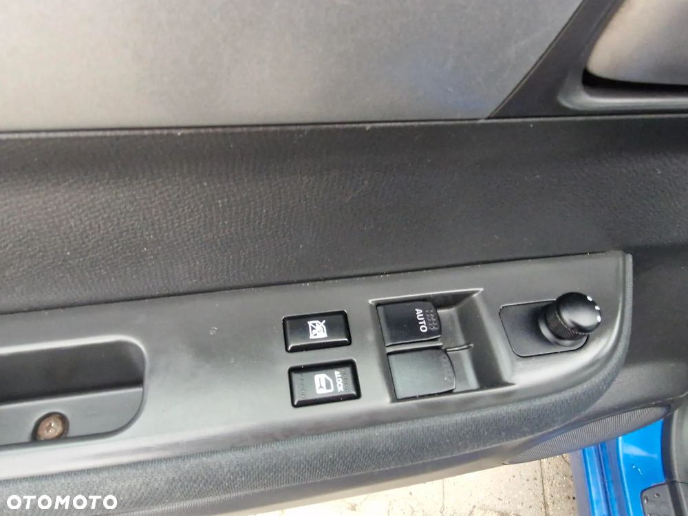 Suzuki Swift 1.3 Sakura - 35