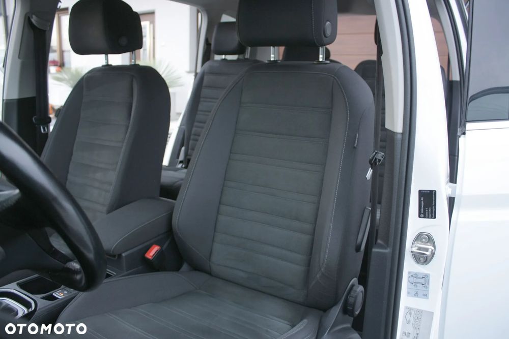 Volkswagen Touran 2.0 TDI SCR (BlueMotion Technology) Highline - 24