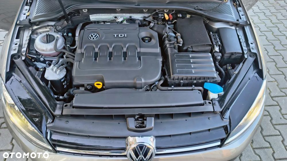 Volkswagen Golf 2.0 TDI BlueMotion Technology Highline - 14