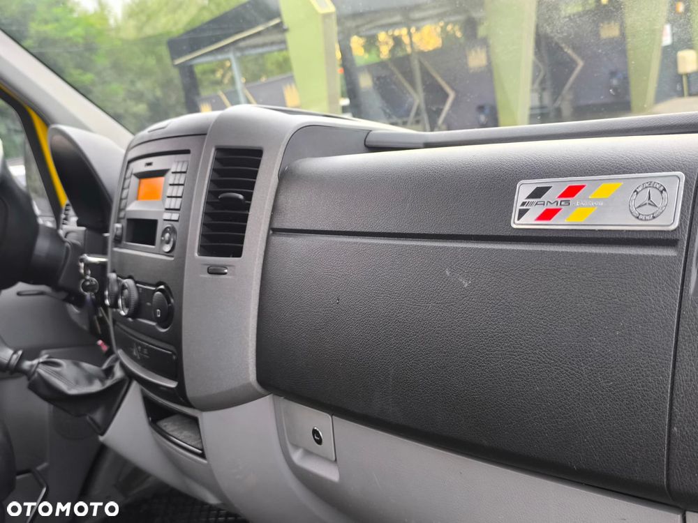 Mercedes-Benz SPRINTER - 28
