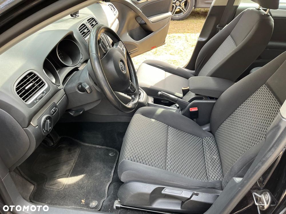 Volkswagen Golf 1.6 TDI DPF Comfortline - 22