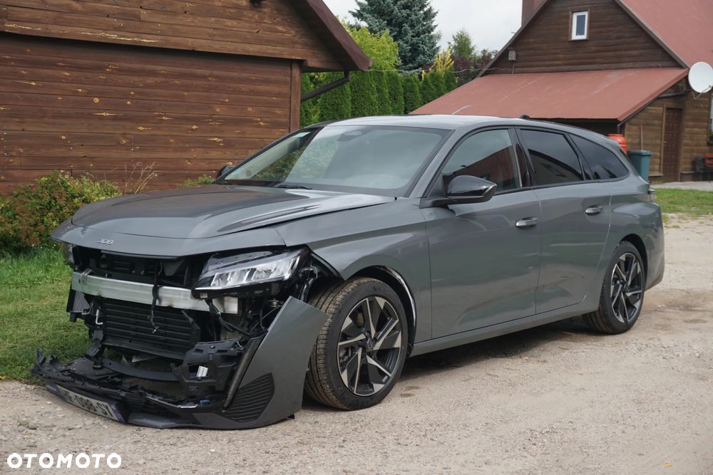 Peugeot 308 1.2 mHEV Allure S&S e-DCS6 - 16