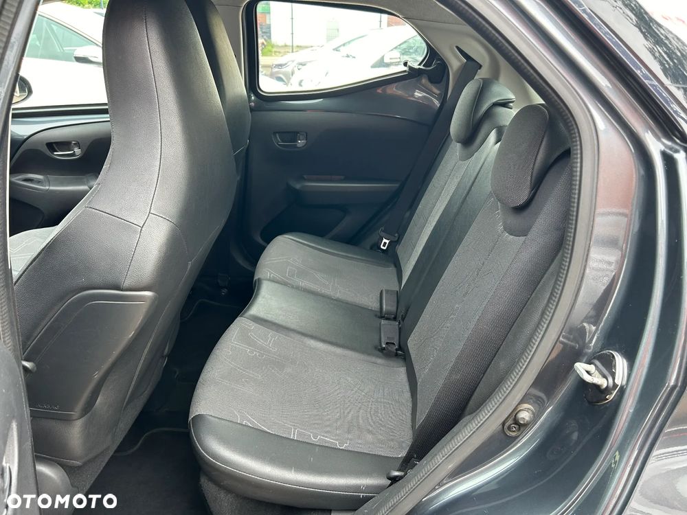 Toyota Aygo x-play Edition S+ - 7