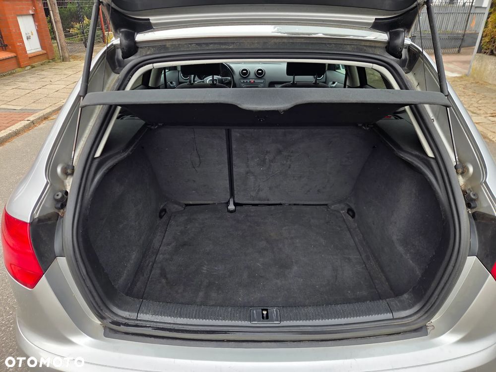 Audi A3 Sportback - 8