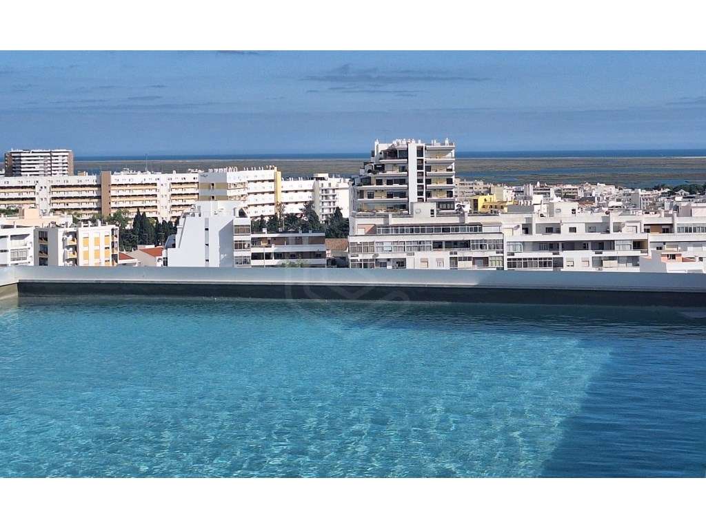 Apartamento T2, piscina na cobertura, Faro, Algarve - Grande imagem: 3/25