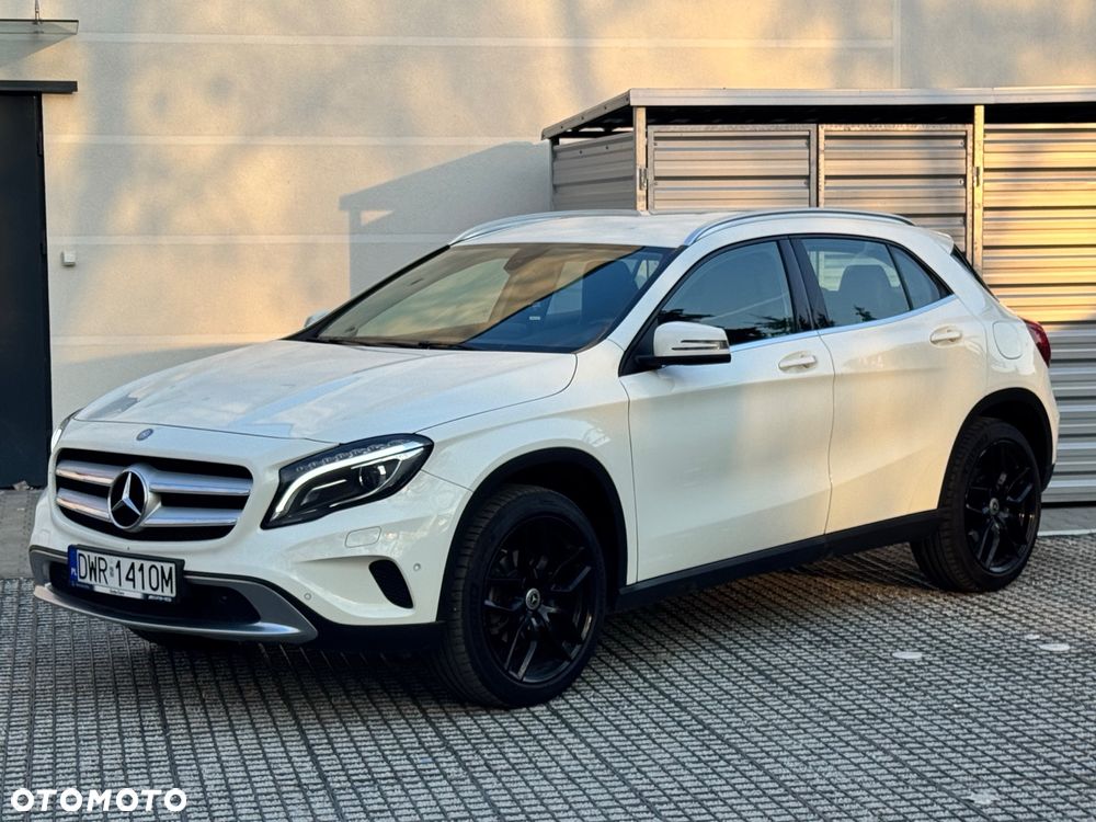 Mercedes-Benz GLA 200 7G-DCT - 5