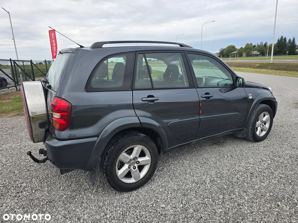Toyota RAV4 - 9