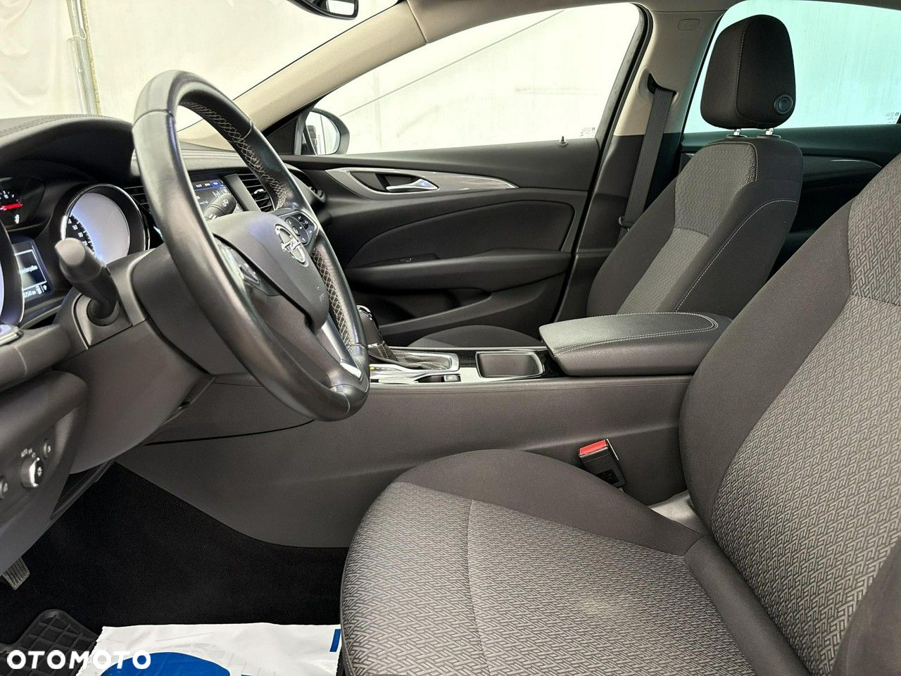Opel Insignia 1.6 CDTI Enjoy S&S - 12