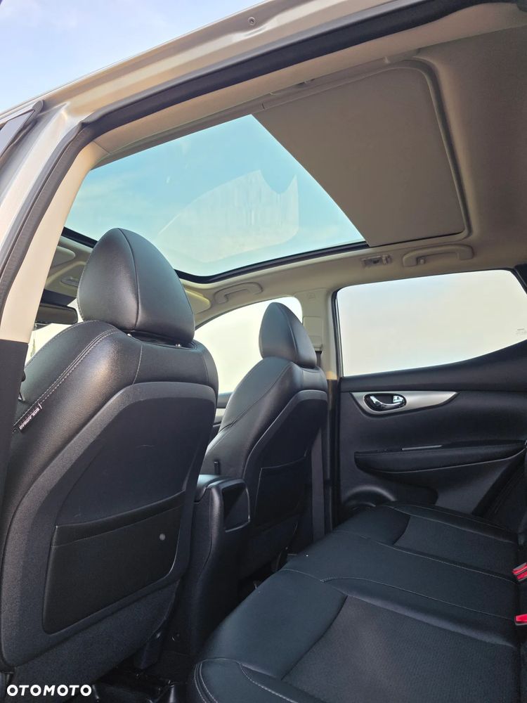 Nissan Qashqai 1.6 DCi Xtronic TEKNA - 15