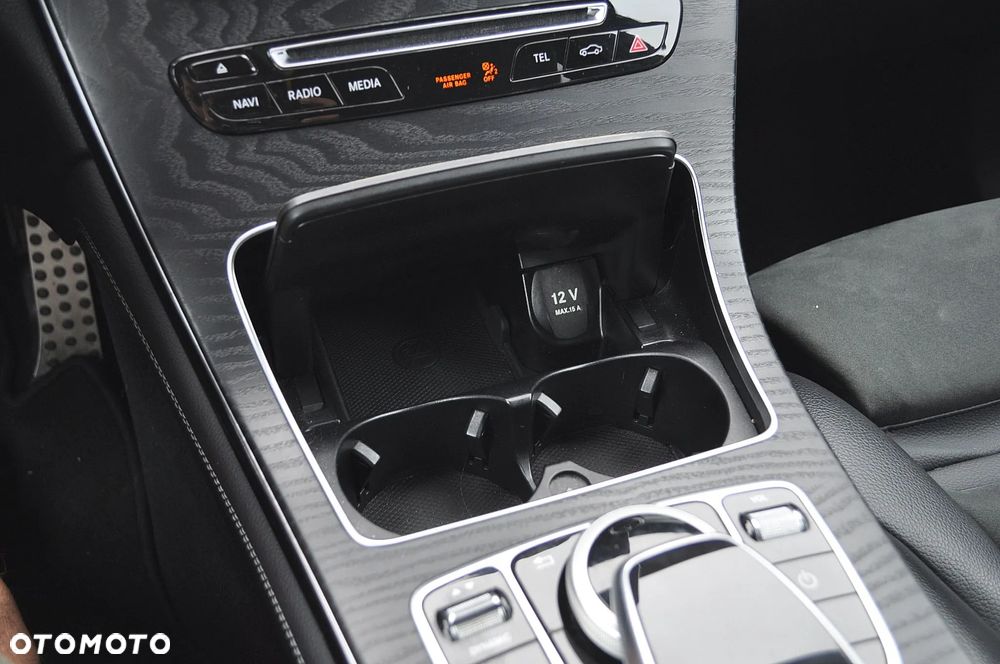 Mercedes-Benz GLC - 33