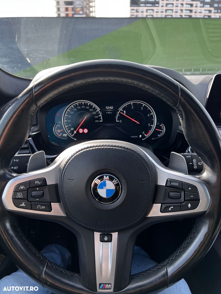 BMW Seria 5 520d Touring Aut. M Sport Edition - 29