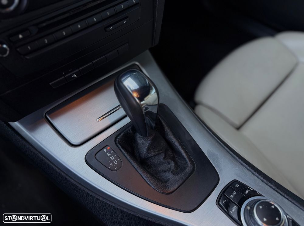 BMW 320 d Cabrio Exclusive Auto - 11