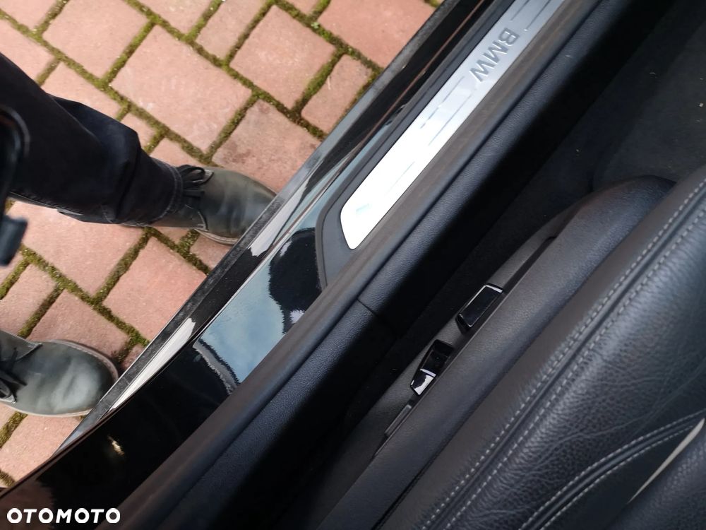 BMW Seria 5 520d Sport Line - 21