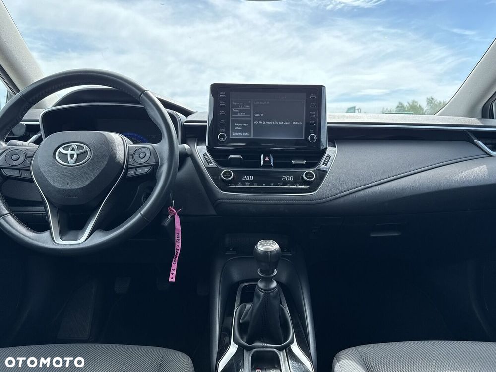 Toyota Corolla - 10