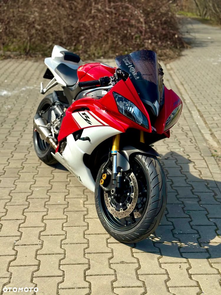 Yamaha R6 - 1