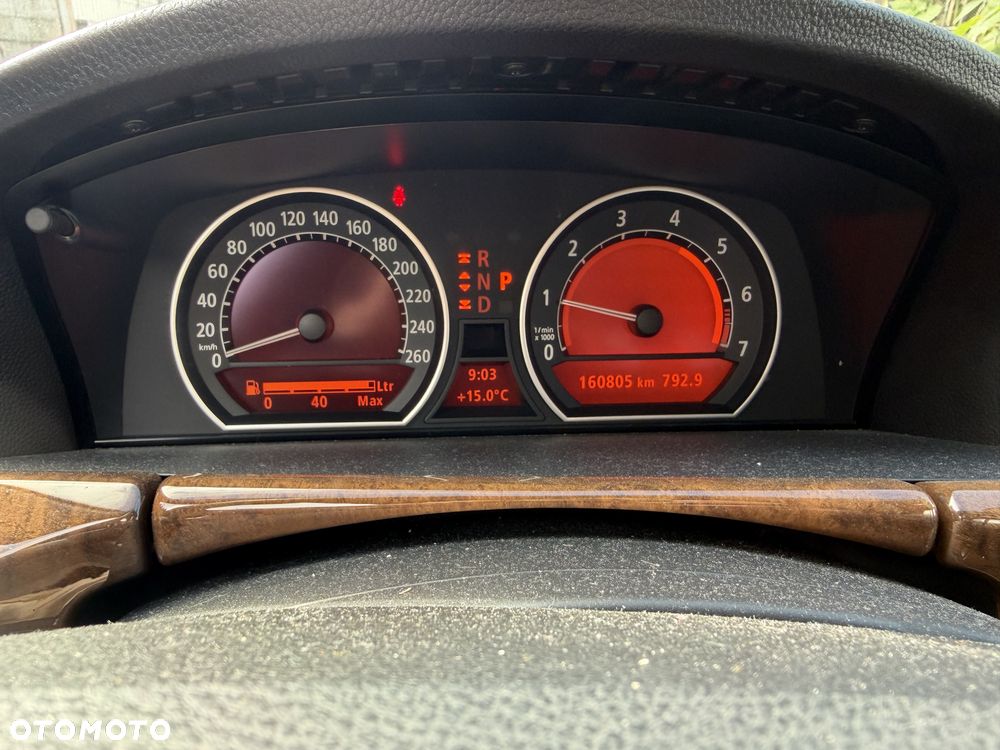 BMW Seria 7 735i - 12