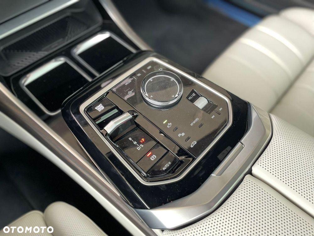 BMW Seria 7 - 29