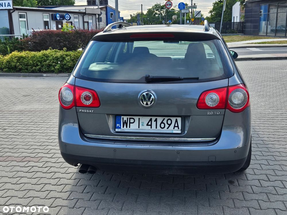 Volkswagen Passat 2.0 TDI Comfortline - 4