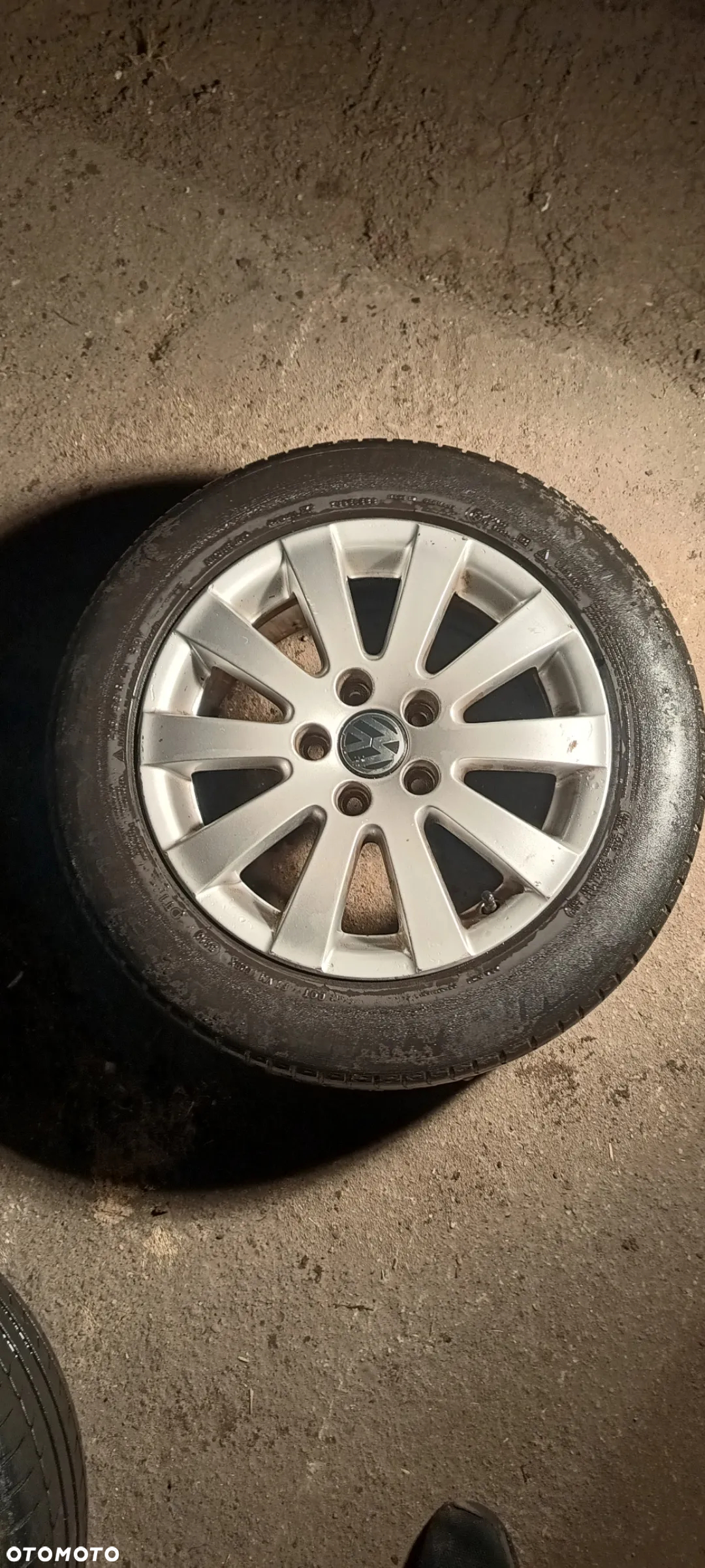 Sprzedam felgi aluminiowe do volkswagen passat b6 - 2
