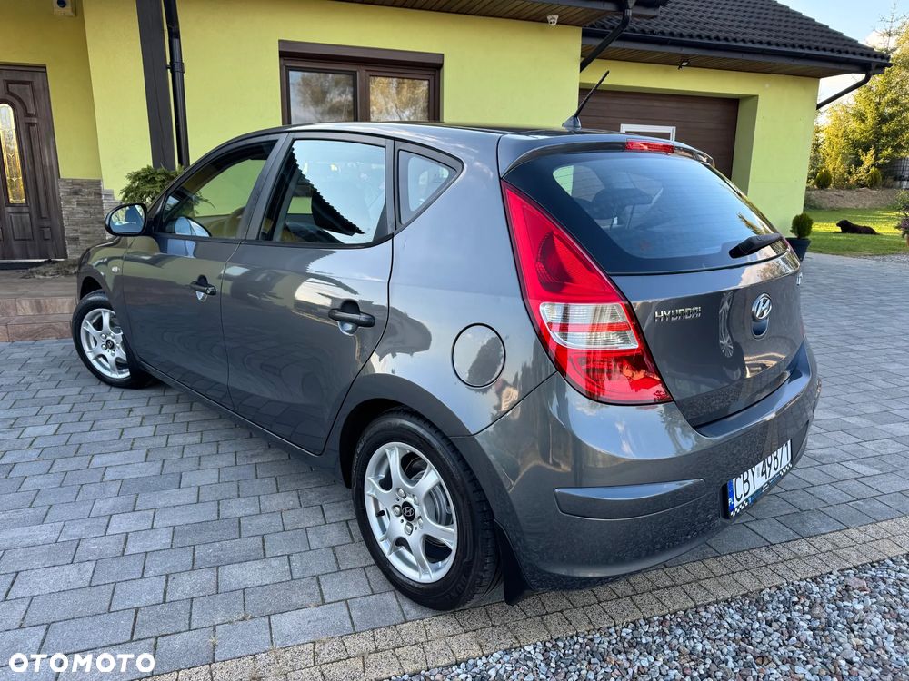 Hyundai i30 1.4 Classic + - 5