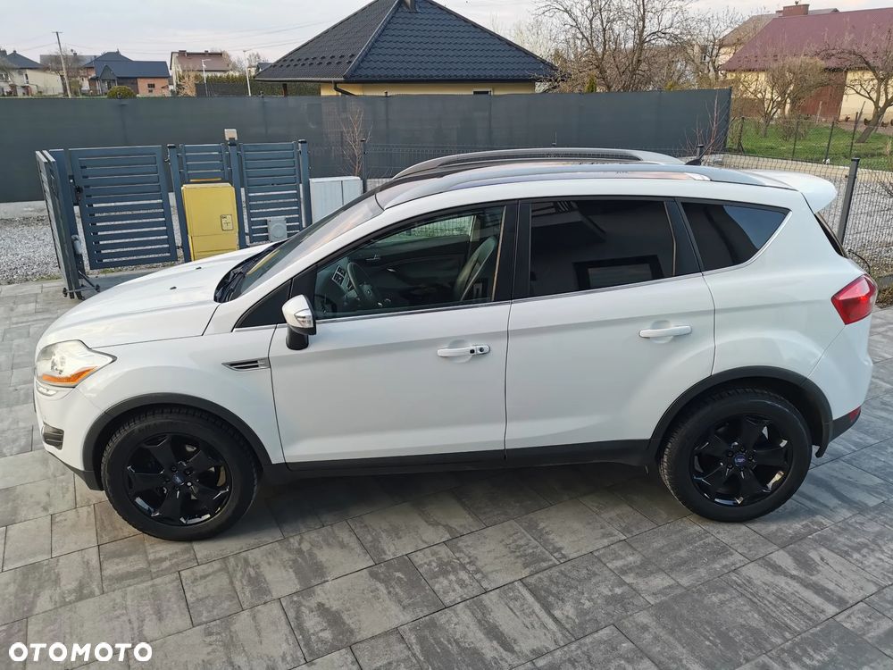 Ford Kuga 2.0 TDCi 2x4 Titanium - 12