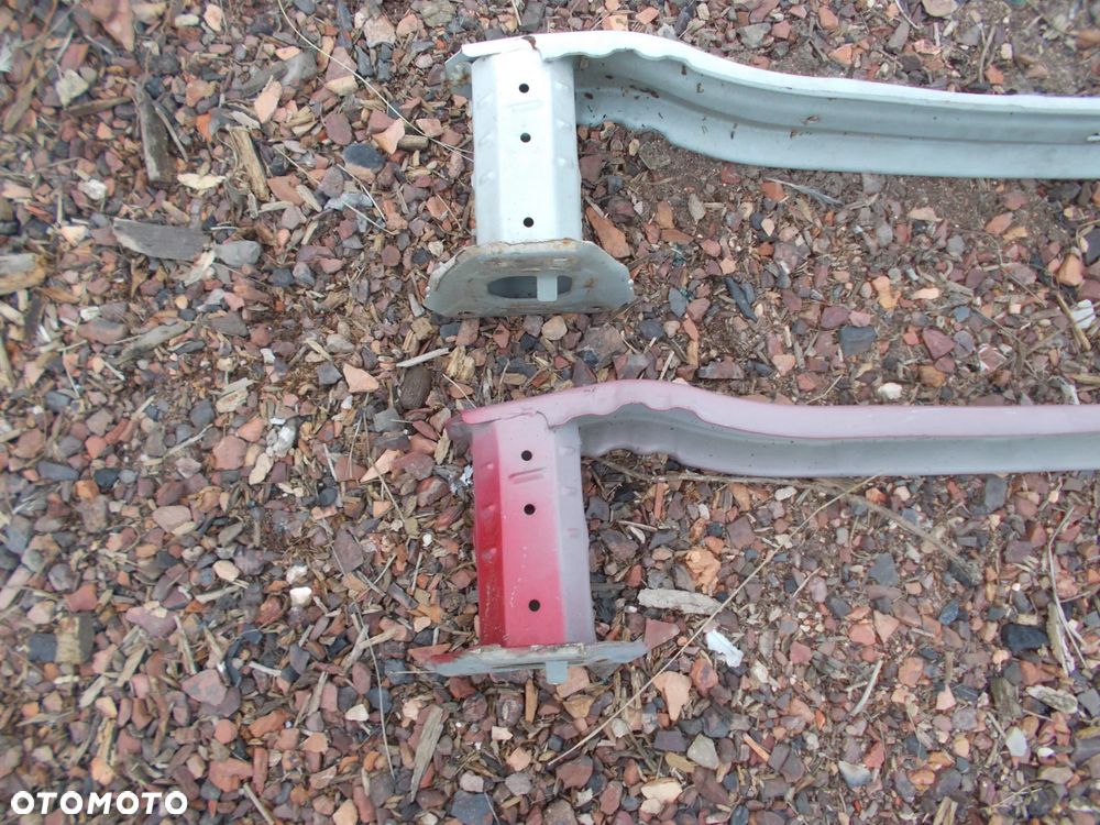 TOYOTA COROLLA E21 HB BELKA TYŁ TYLNA - 4
