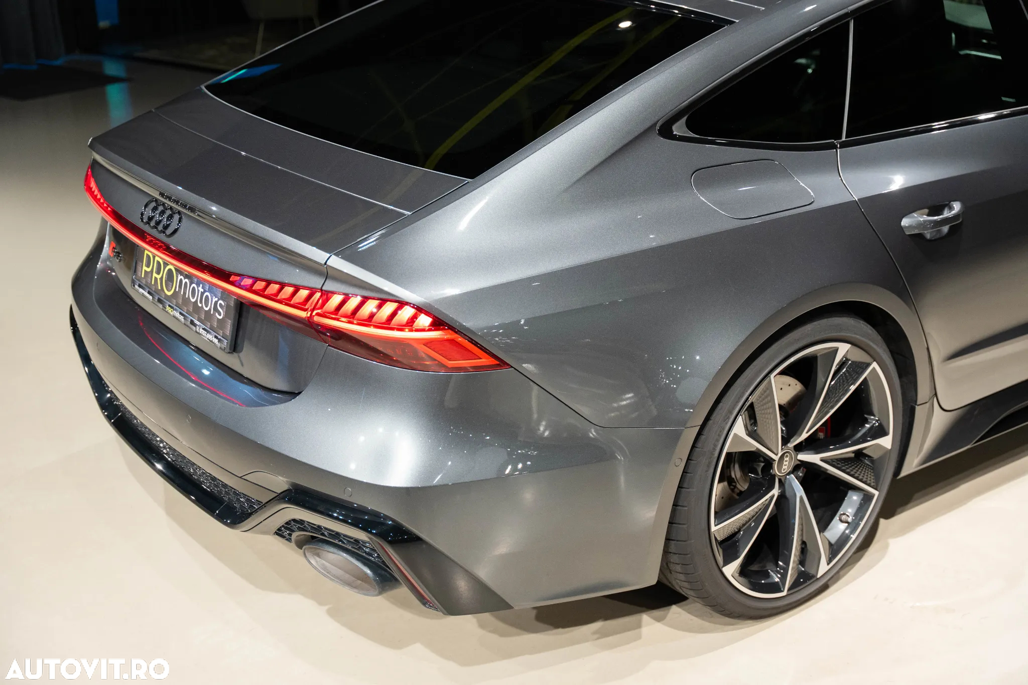 Audi RS7 4.0 TFSI quattro Tiptronic - 3
